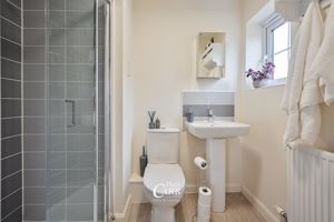 Master En-Suite- click for photo gallery